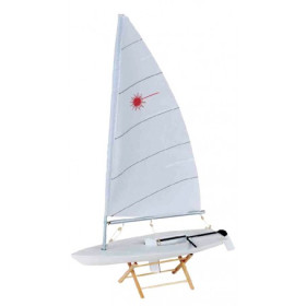 Maqueta de velero Laser